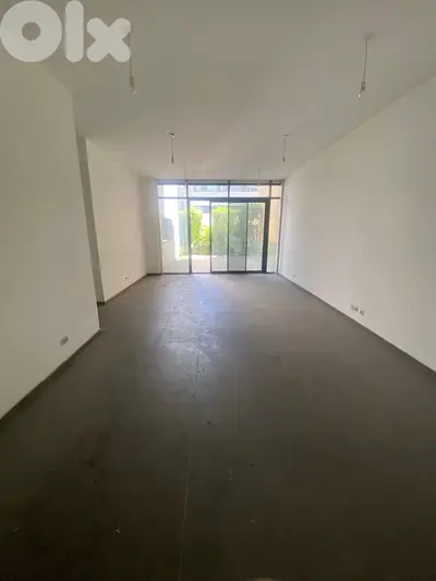A 90 m2 office +Terrace for rent in Hamra - مكتب للإيجار في الحمرا