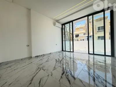 Apartment For Rent in Rawche - شقة للإيجار في الروشة