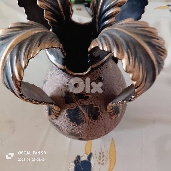 Italian antique vase 0