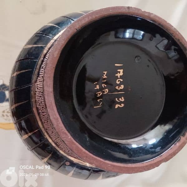 Italian antique vase 2