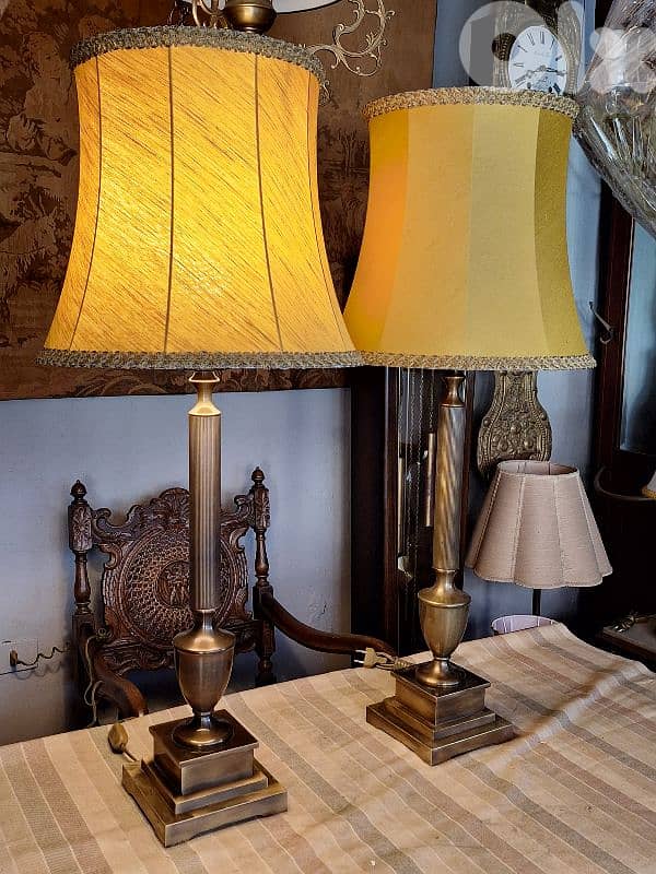 2 large bronze lamps 0
