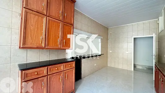 L18648-High-End 124 SQM Office For Rent in Prime Location in Down Town