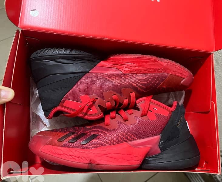 Mitchell Red adidas  original Basketball Shoes  size 42 2