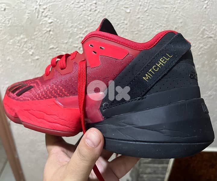 Mitchell Red adidas  original Basketball Shoes  size 42 9