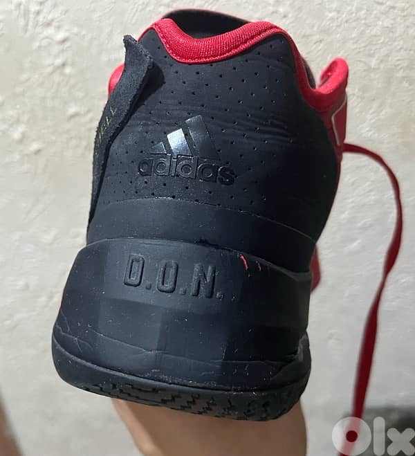 Mitchell Red adidas  original Basketball Shoes  size 42 10