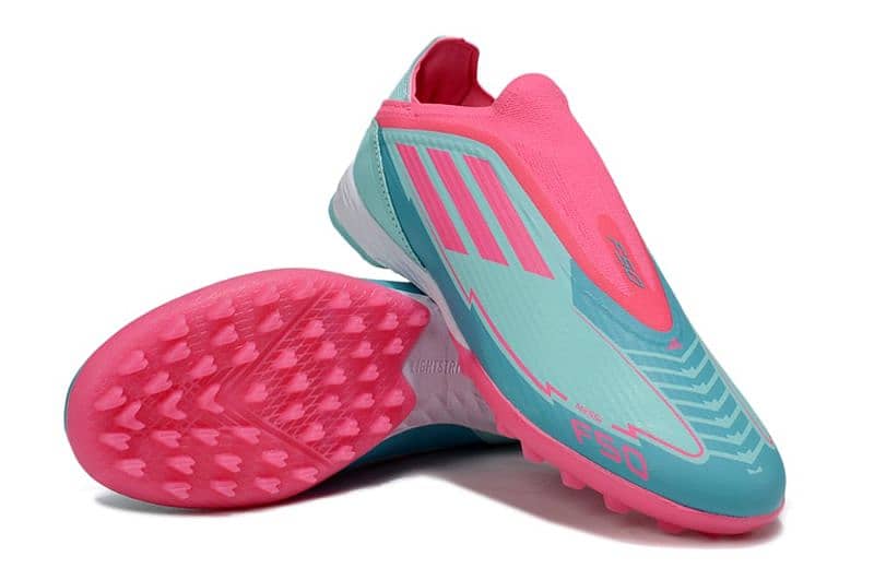Football shoes original 30% discount highest quality in market 0