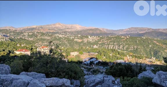 8500m2 land for sale in Faytroun - أرض للبيع في فيطرون