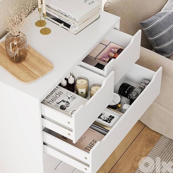 dresser 7