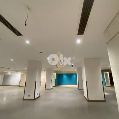 Shops for rent in Sin EL Fil EA195 محل تجاري للإيجار في سن الفيل