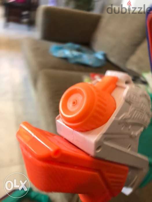 2 Nerfs water guns super soaker 4