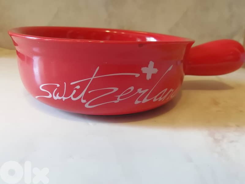 Bright red glazed Switserland caquelon clay 2 liter capacity for 2-4 p 2