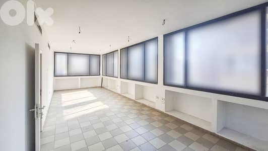 Office for Sale in Dekwaneh مكتب للبيع في الدكوانة