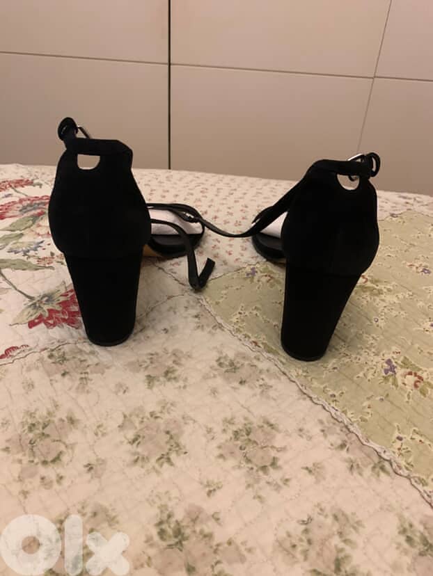 Stuart Weitzman 1
