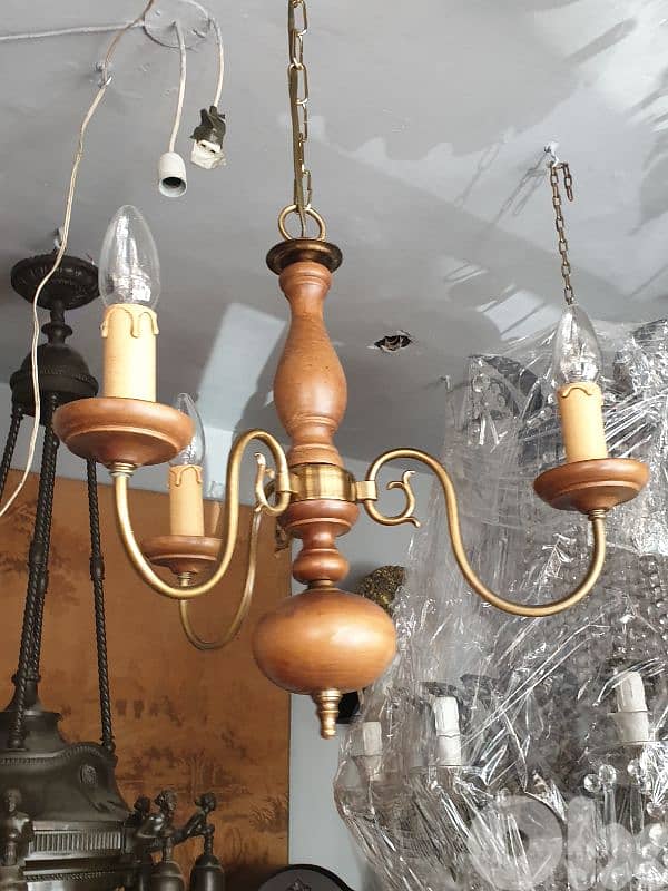 bronze and wood 3 lamps chandelier 3