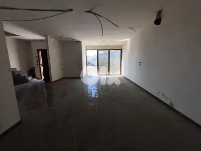 200m2 Duplex Villa+Terrace 4Sale in Al Jamhour-Baabda - الجمهور- بعبدا
