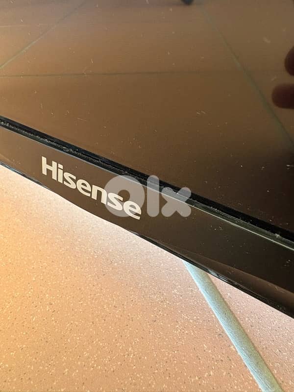 HISENSE 32’ LED TV 1