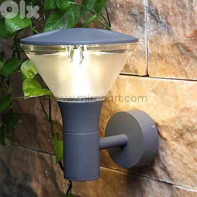 Modern Outdoor Wall Light – Warm Garden Glow & Waterproof Aluminum