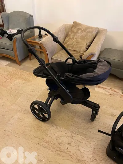 Bebe-Confort Nova stroller / car seat and base