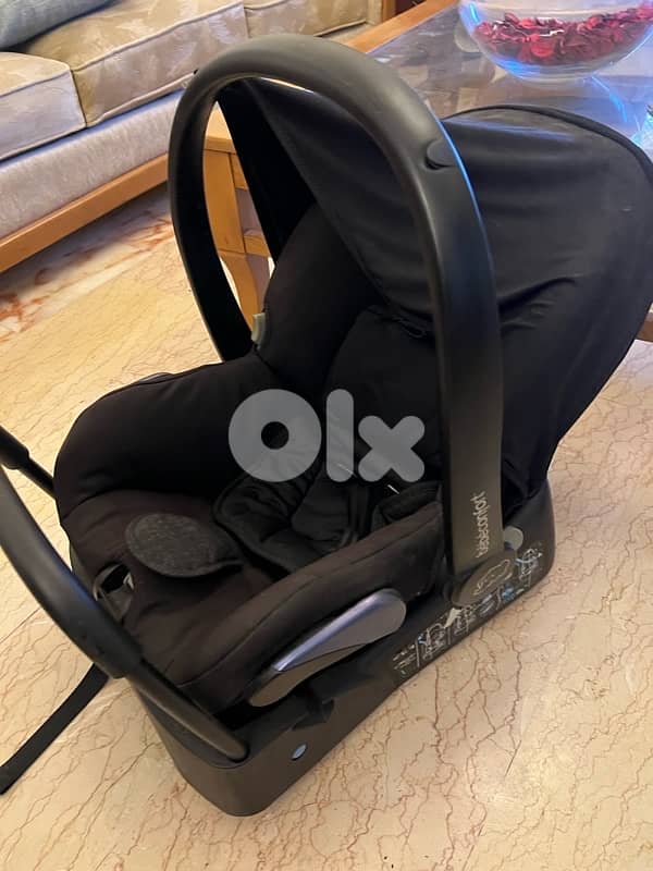 Bebe-Confort Nova stroller / car seat and base 3