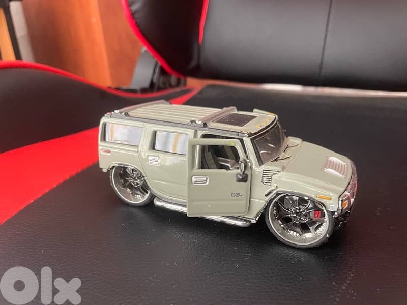 diecast cars 2 hummer porshe cayenne jeep all 10$ 10