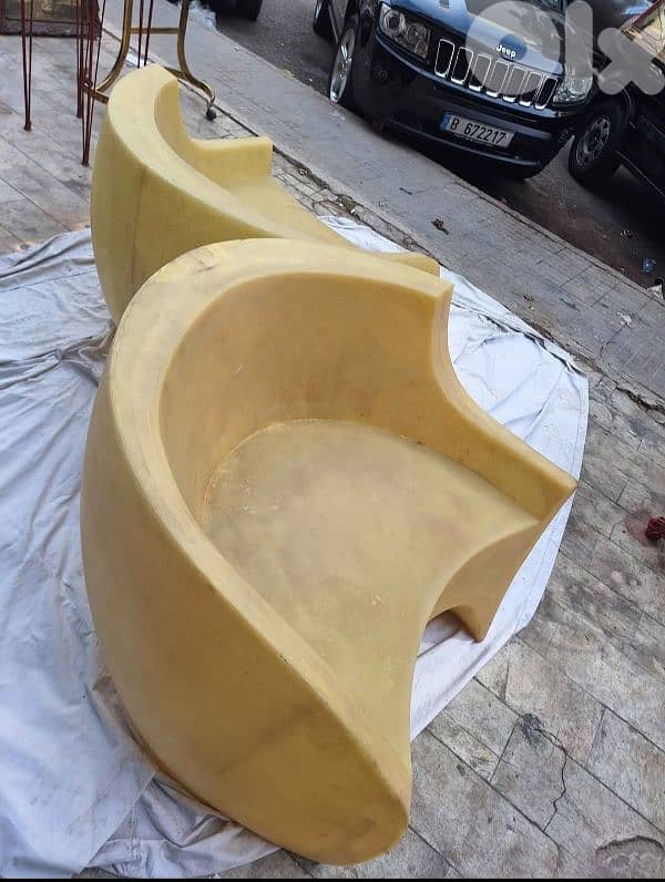 The Fiberglass Chair by Vladimir Kagan and Ralph Pucci 3