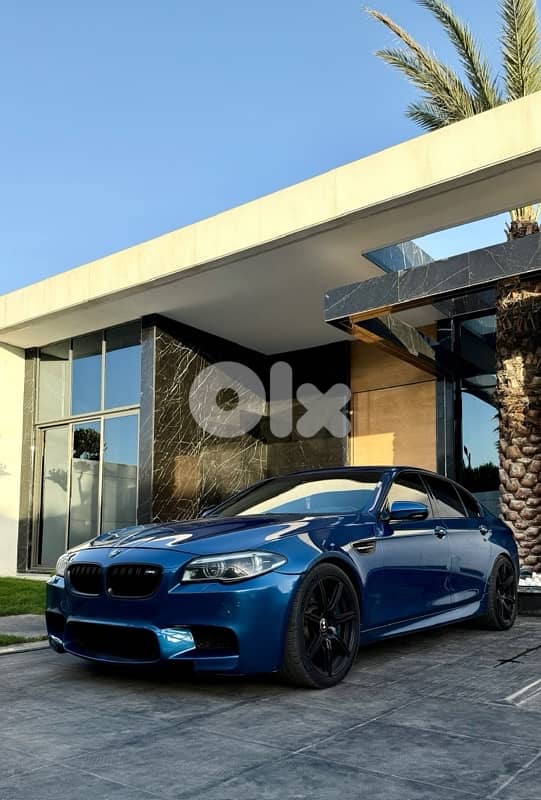 BMW M5 2012 0