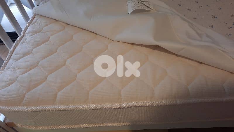 baby bed + mattress 3