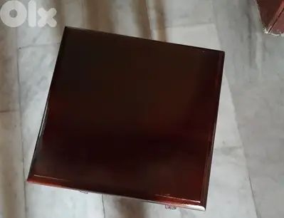 طاوله حفر خشب استعمال بسيط بعدها جديدة
