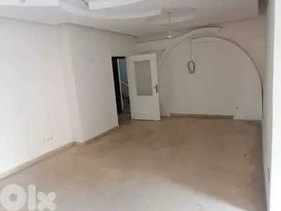 شقة للبيع في جسر الواطيApartment for sale in Jisr el Wateh (sin el fil