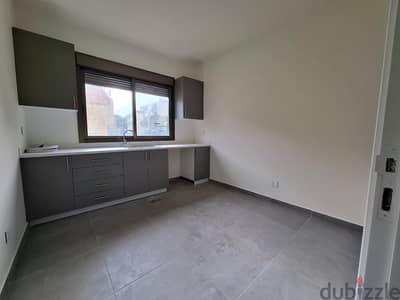 L18694-3-Bedroom Apartment For Sale in New Shayle
