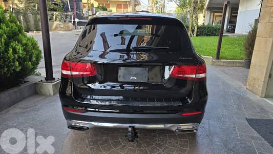 Mercedes GLC 300 AMG 4Matic 2018 Clean Carfax Car Loan Available