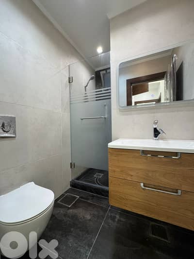 NEW BUILDING IN AIN EL MRAISSEH , NEAR AUB (120SQ) 2 BEDS , (AM-207)