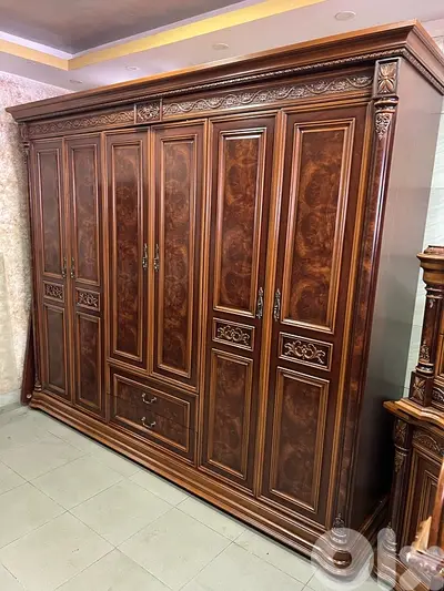غرفة نوم ماليزي ملكية مستوردة شبه جديدة