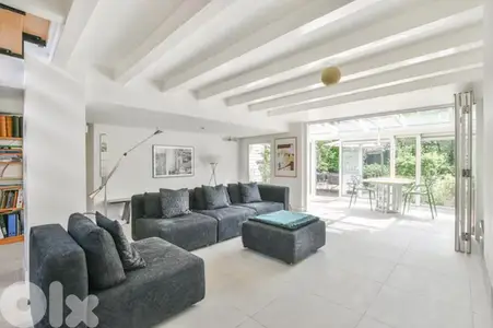 Downtown Prime Area With Terrace (220Sq) 4 Bedrooms (BT-698)