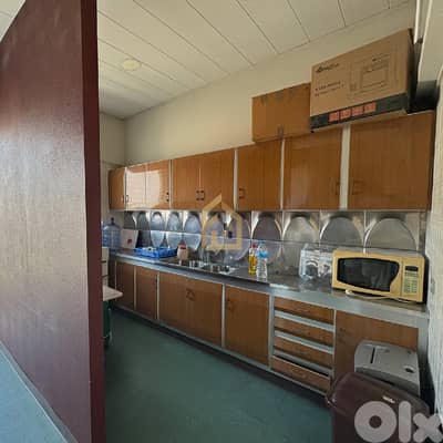 Office for rent in ras Beirut HN178  مكتب للإيجار في رأس بيروت