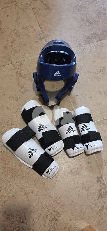 Taekwondo protection Adidas 0
