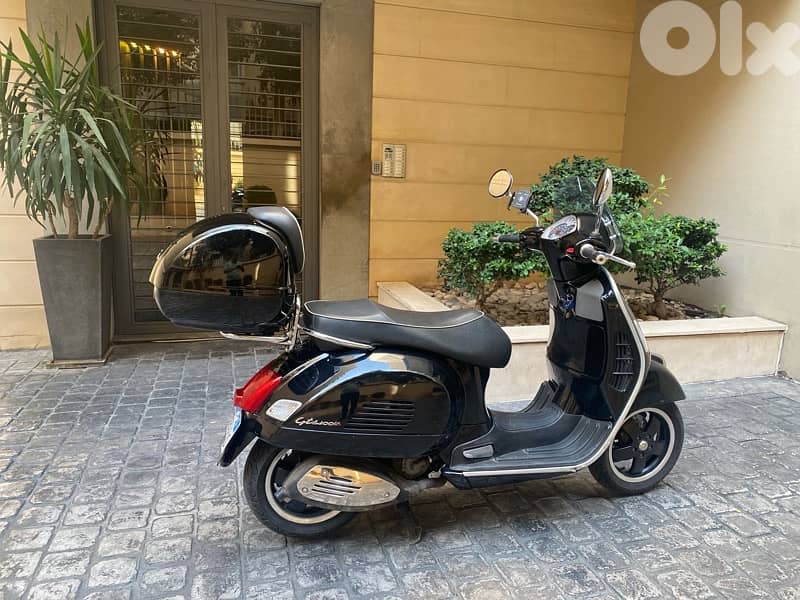 vespa gts 300 super sport 0