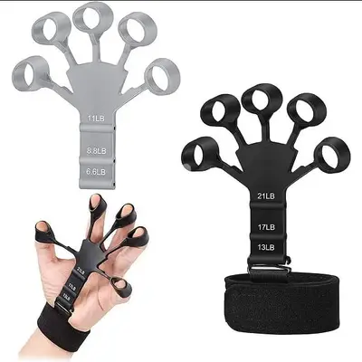 Handgrip and fist finger training
