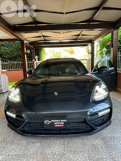 Porsche Panamera Sport Turismo 2018 V8 Turbo