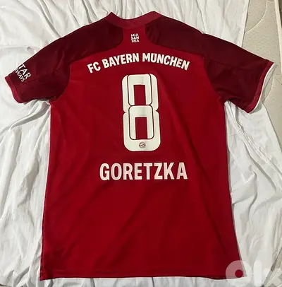 Bayern Munich Goretzka 8 home adidas kit