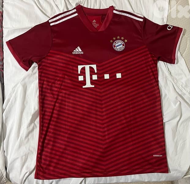 Bayern Munich Goretzka 8 home adidas kit 1