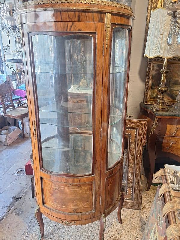 antique showcase 2
