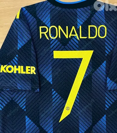Manchester United ronaldo 2022 away adidas kit