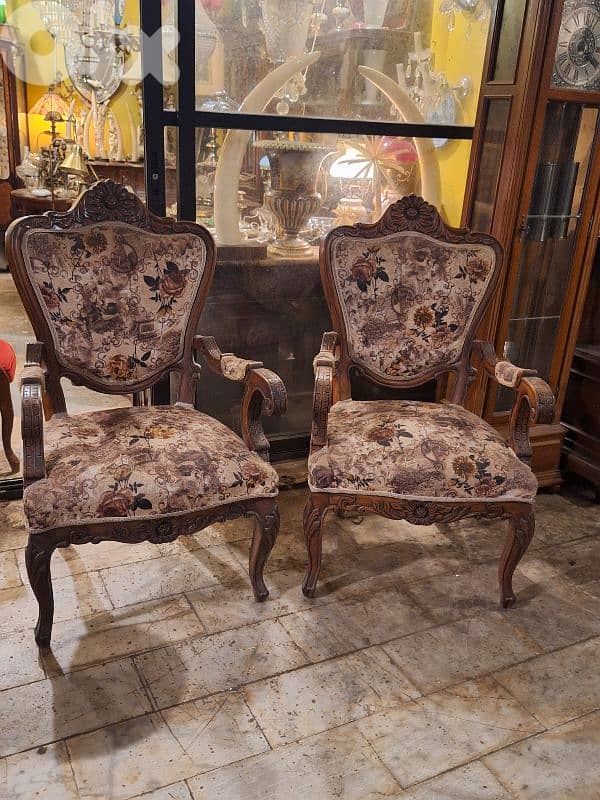 massif wooden hand chairs 0