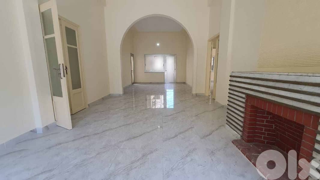 FULLY RENOVATED IN MALLA GOOD LOCATION 240SQ  , (BTHS-1189) 0