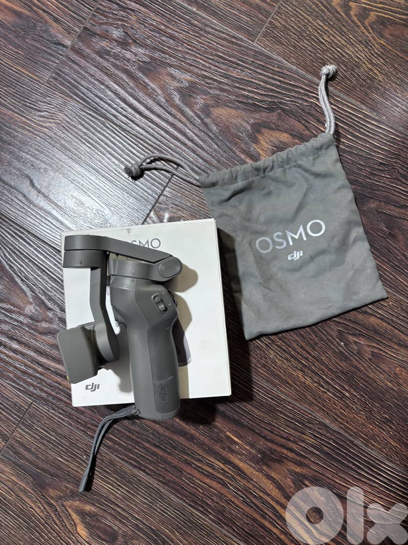 DJI Osmo Mobile 3 Gimbal 1