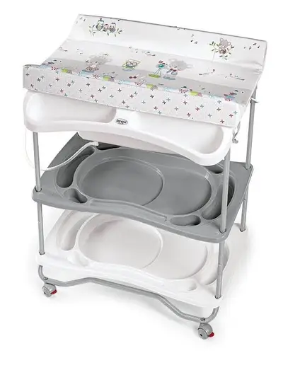 Opens with one hand. Atlantis is is the bath to have everything