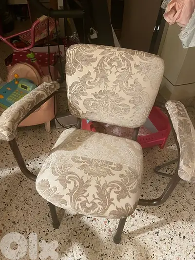 chair كرسي