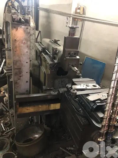 Horizontal slottingmachine