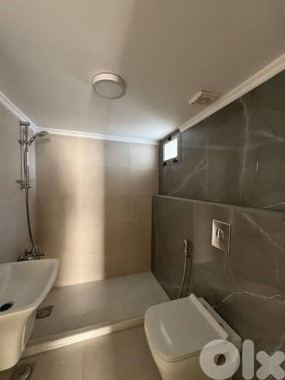 CATCH !! NEW BUILDING IN AIN EL MRAISSEH PRIME (110SQ) , (AM-274)